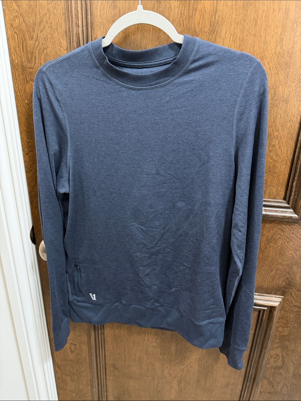 Vuori Navy Long-Sleeve Crew Sweatshirt Men’s Small NWT New w/o Tags